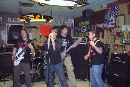 Idiopath Performing Idiopath Performing